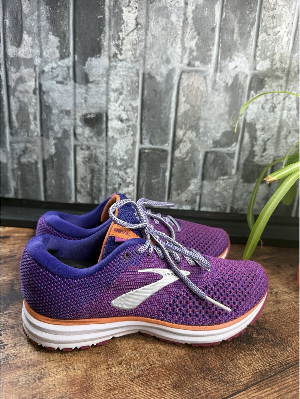 Brooks Revel Purple/Orange/White Solid Low Top Lace-Up Men's Athletic Sneaker